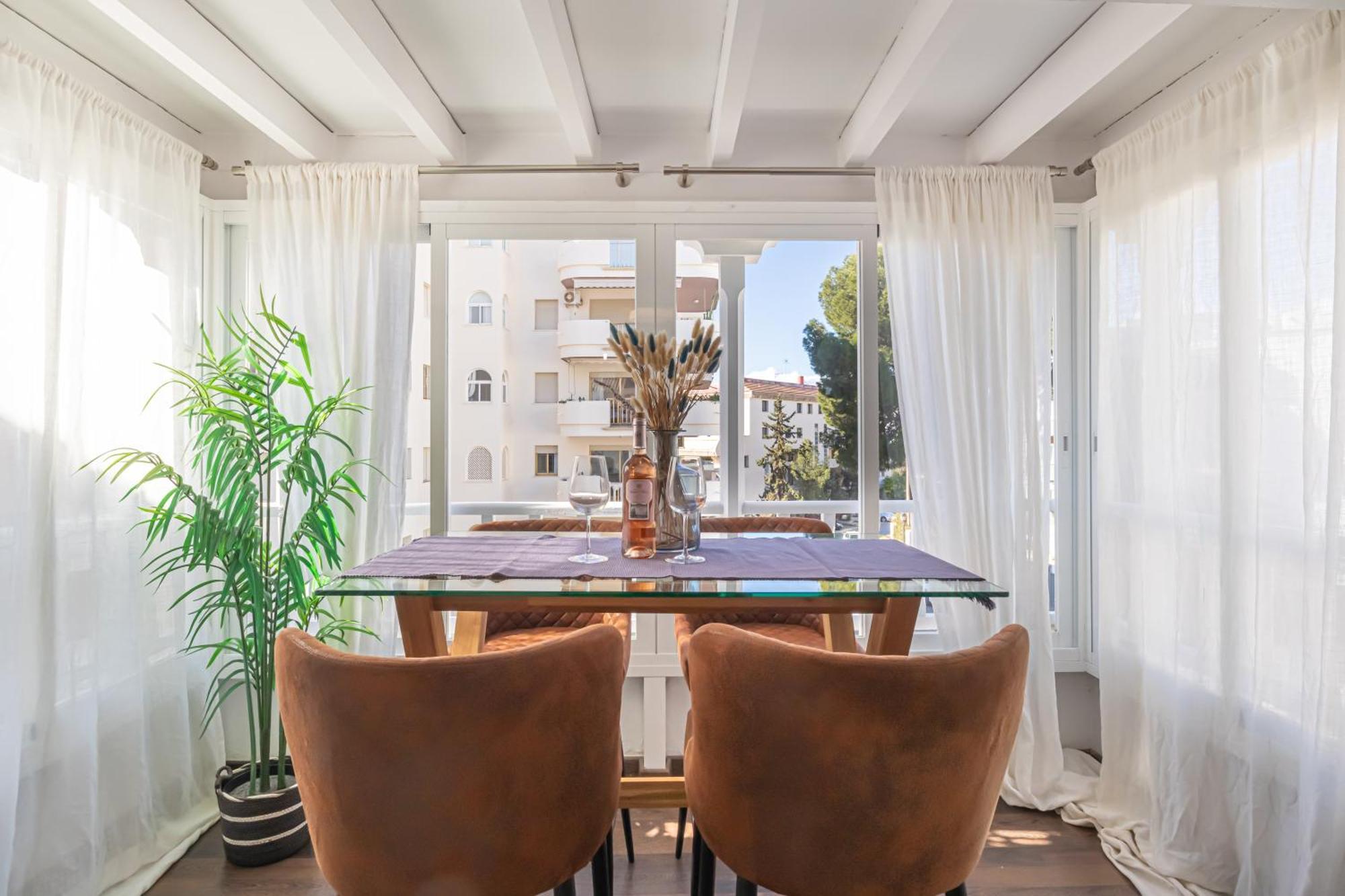 Del Mar Apartemen